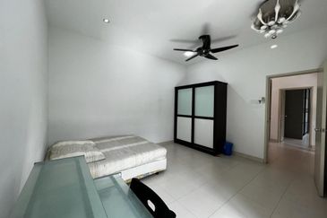 Maple Red, Adda Heights