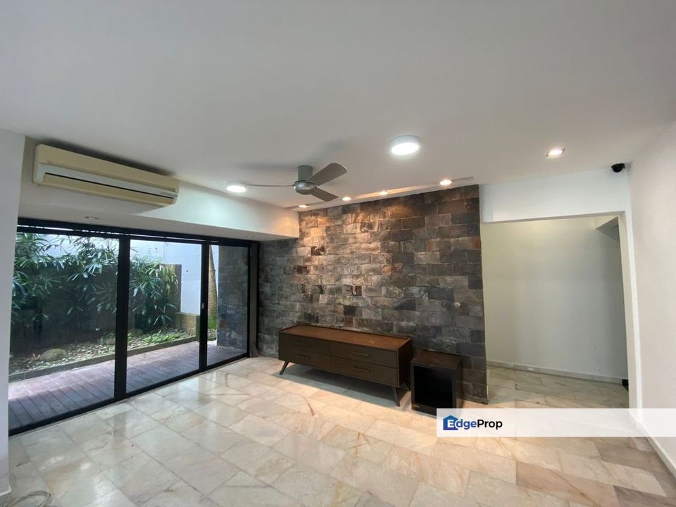 Taman Kolam Air Taman Pelangi Taman Sentosa , Johor, Johor Bahru