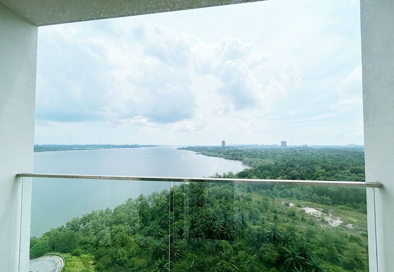 Puteri Cove Residences