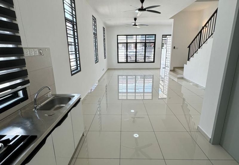 Austin Residence @Taman Mount Austin