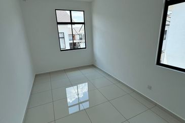 Austin Residence @Taman Mount Austin