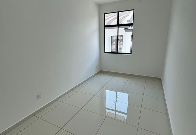 Austin Residence @Taman Mount Austin