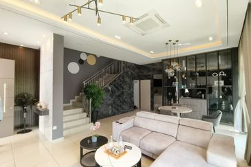 Austin Residence @Taman Mount Austin