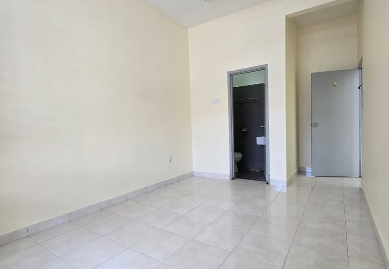 Austin Residence @Taman Mount Austin