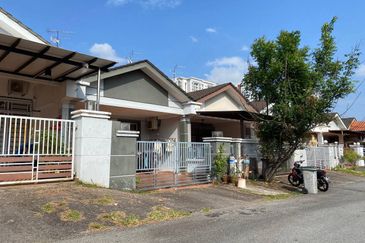 Austin Residence @Taman Mount Austin