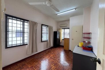 Austin Residence @Taman Mount Austin