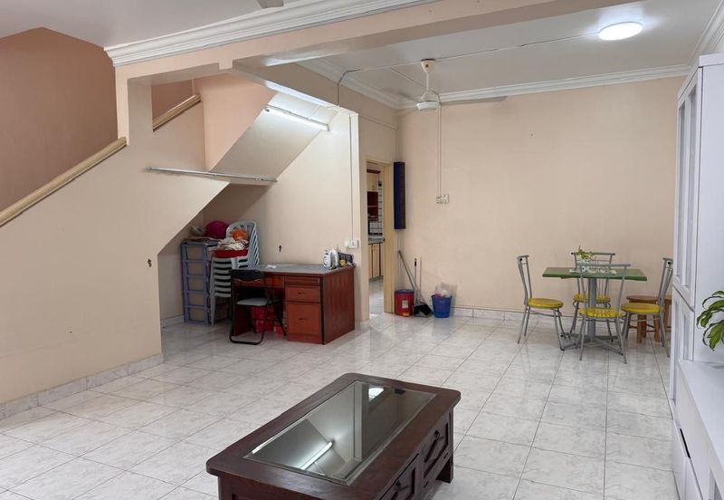 Austin Residence @Taman Mount Austin