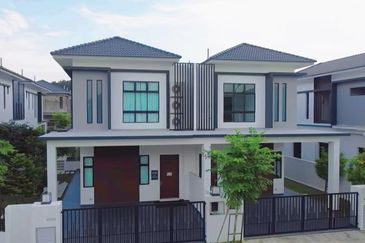 Jalan Mutiara Emas 2/32