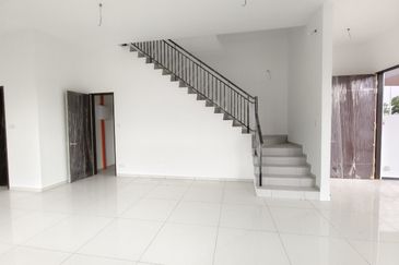 Jalan Mutiara Emas 2/32