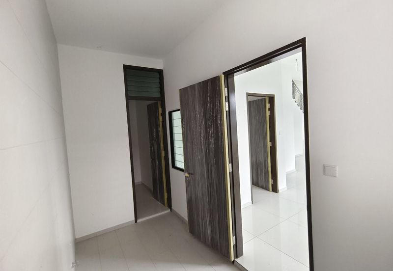 Jalan Mutiara Emas 2/32