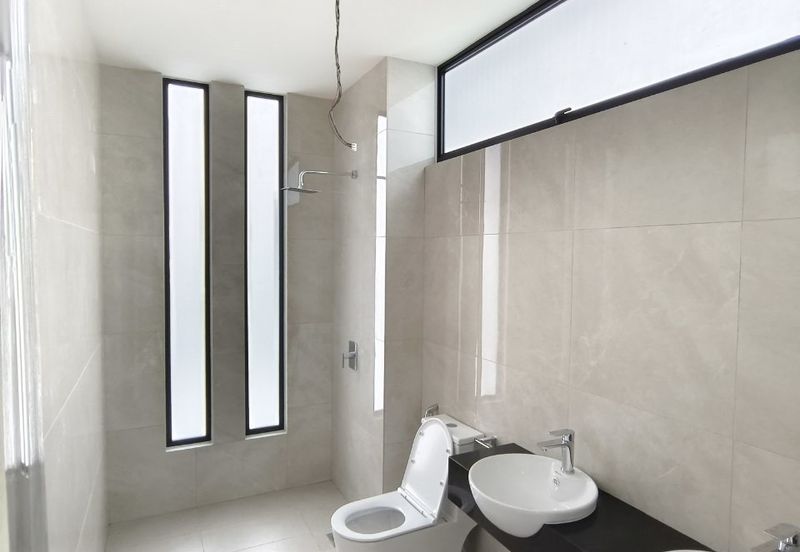 Jalan Mutiara Emas 2/32