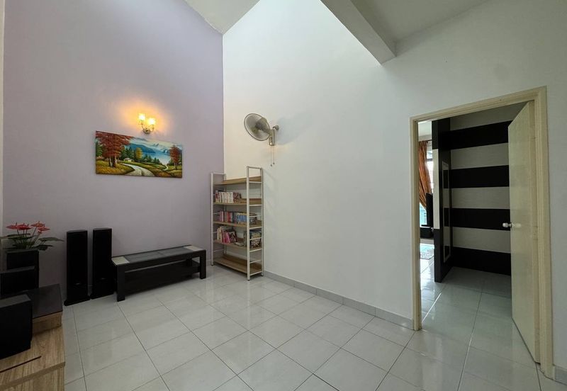 Jalan Setia Tropika 3/8