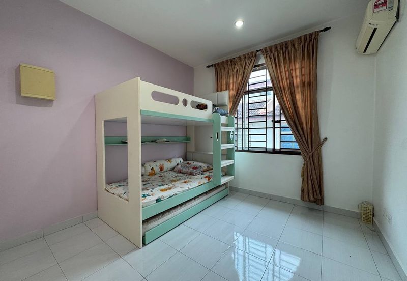 Jalan Setia Tropika 3/8