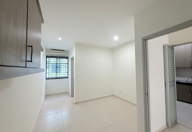 Jalan Setia Tropika 2/16