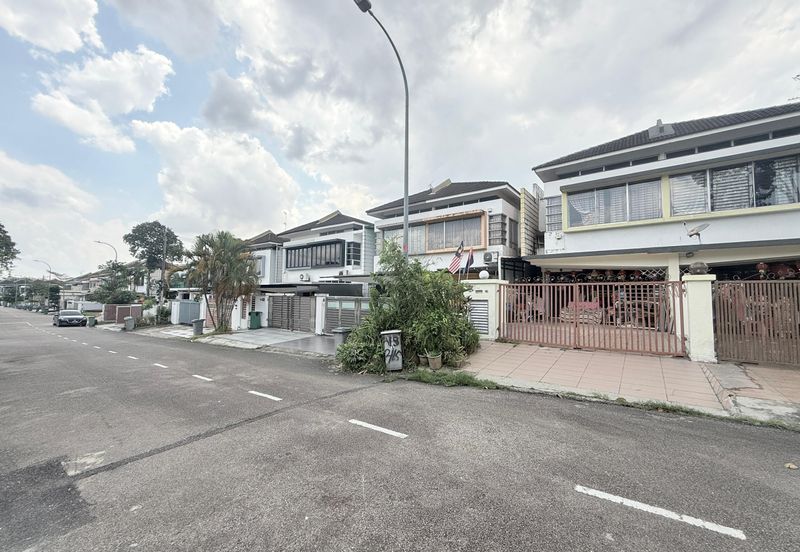 Jalan Setia Tropika 2/16