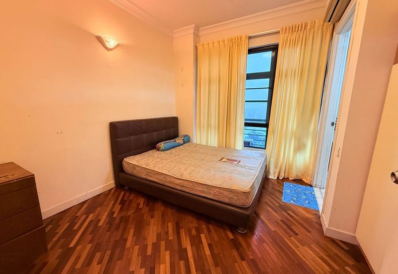 The Straits View, Bandar Baru Permas Jaya