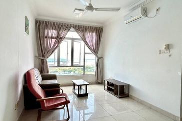 Golden Sands Seaview Residence