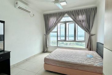 Golden Sands Seaview Residence