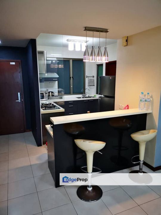 Molek Pine, Johor, Johor Bahru