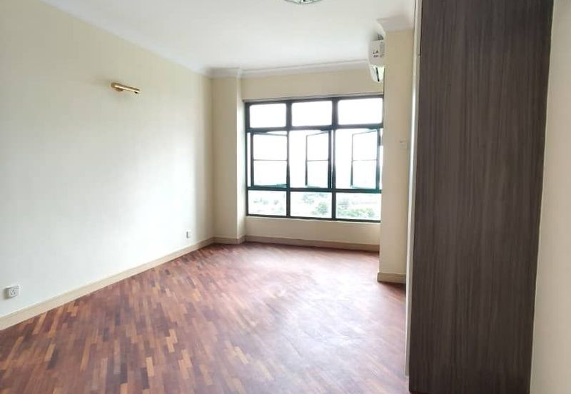 The Straits View, Bandar Baru Permas Jaya