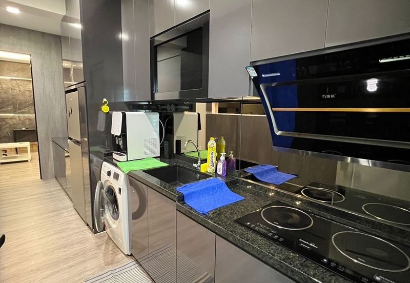 Akademik Suite @ Mount Austin