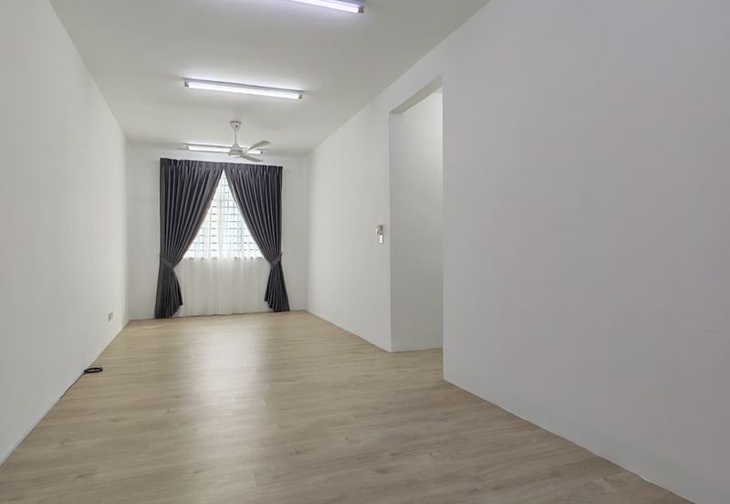 Pangsapuri Flora Damai