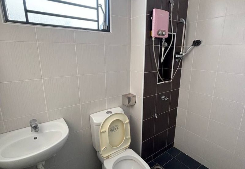 Austin Residence @Taman Mount Austin