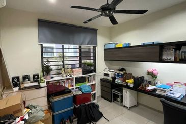 Maple Red, Adda Heights