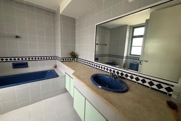 The Straits View, Bandar Baru Permas Jaya