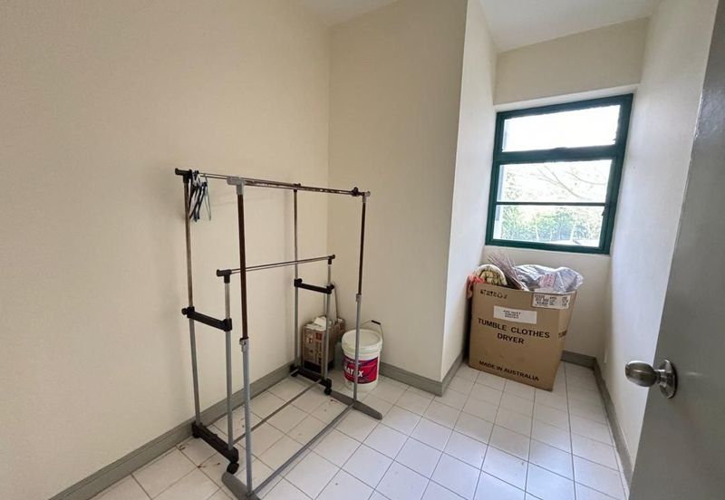 The Straits View, Bandar Baru Permas Jaya