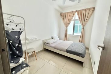 SKS Habitat Apartment, Larkin