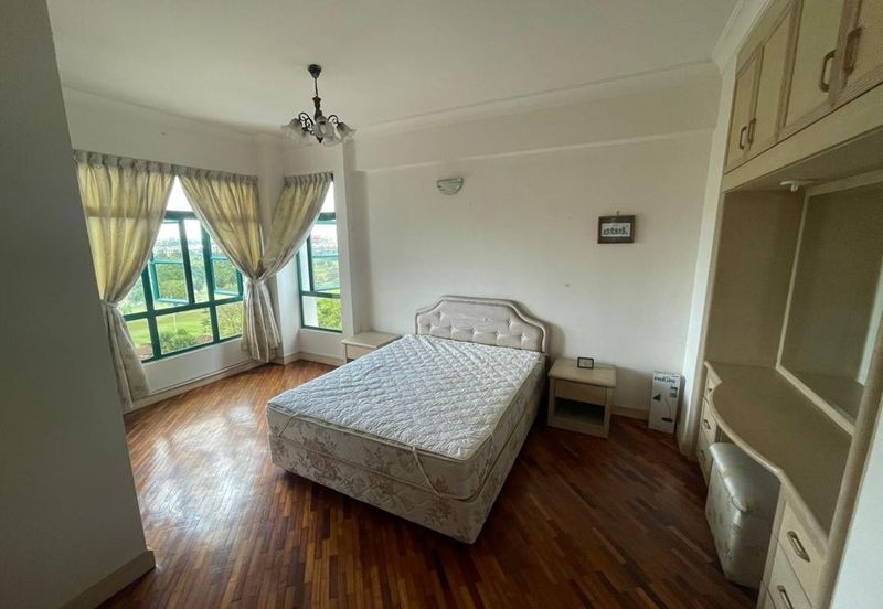 The Straits View, Bandar Baru Permas Jaya