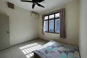 Maple Red, Adda Heights