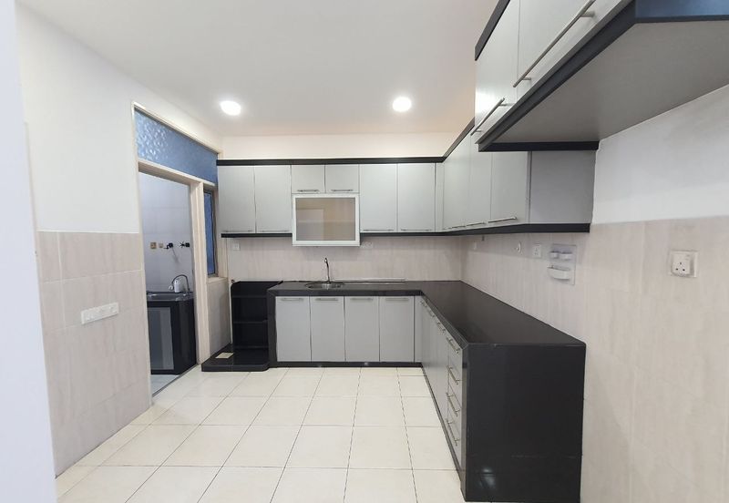 Jalan Setia Tropika 3/12