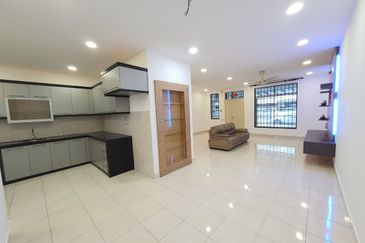 Jalan Setia Tropika 3/12