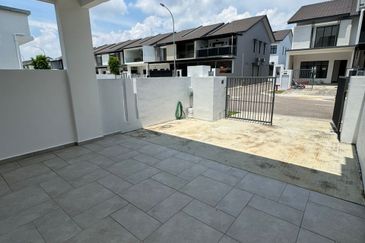 Austin Residence @Taman Mount Austin