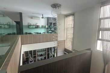 Jalan Setia Tropika 15