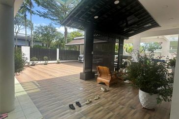 Jalan Setia Tropika 15