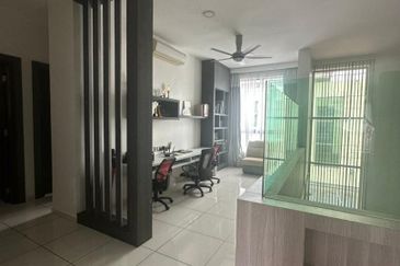 Jalan Setia Tropika 15