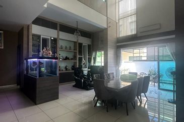 Jalan Setia Tropika 15