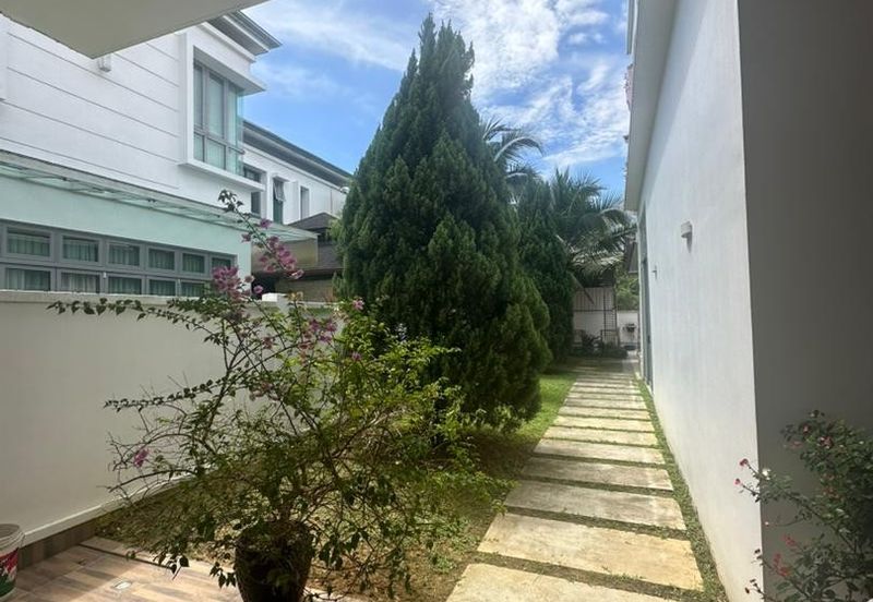 Jalan Setia Tropika 15