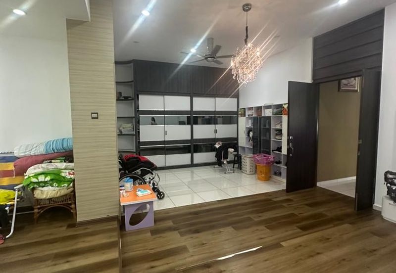 Jalan Setia Tropika 15