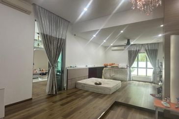 Jalan Setia Tropika 15