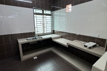 Austin Residence @Taman Mount Austin