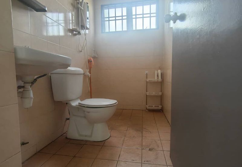 Prima Regency (Savoy Court)