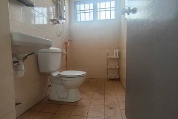 Prima Regency (Savoy Court)