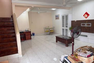 Austin Residence @Taman Mount Austin