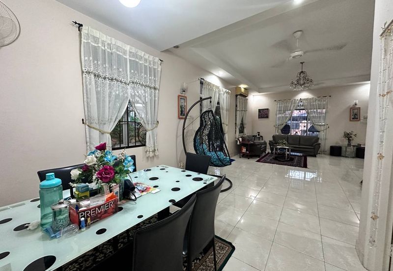 Taman Austin Perdana