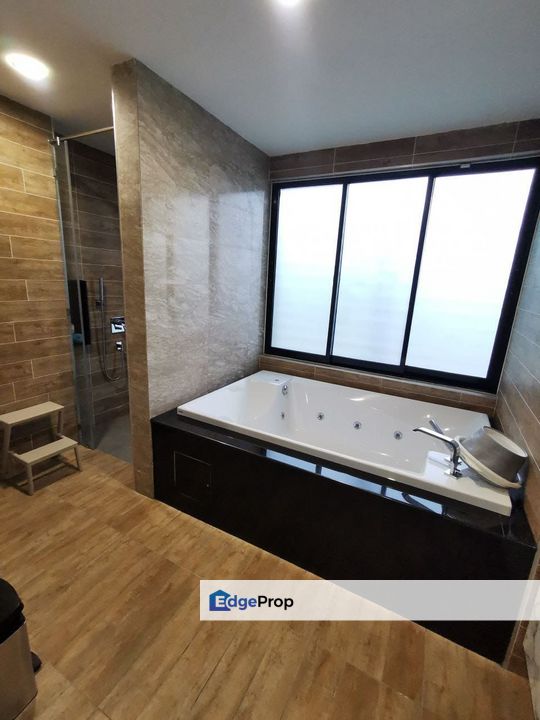 East Ledang, Johor, Nusajaya