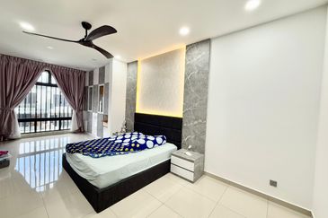 Plenitube Harp @ Taman Desa Tebrau